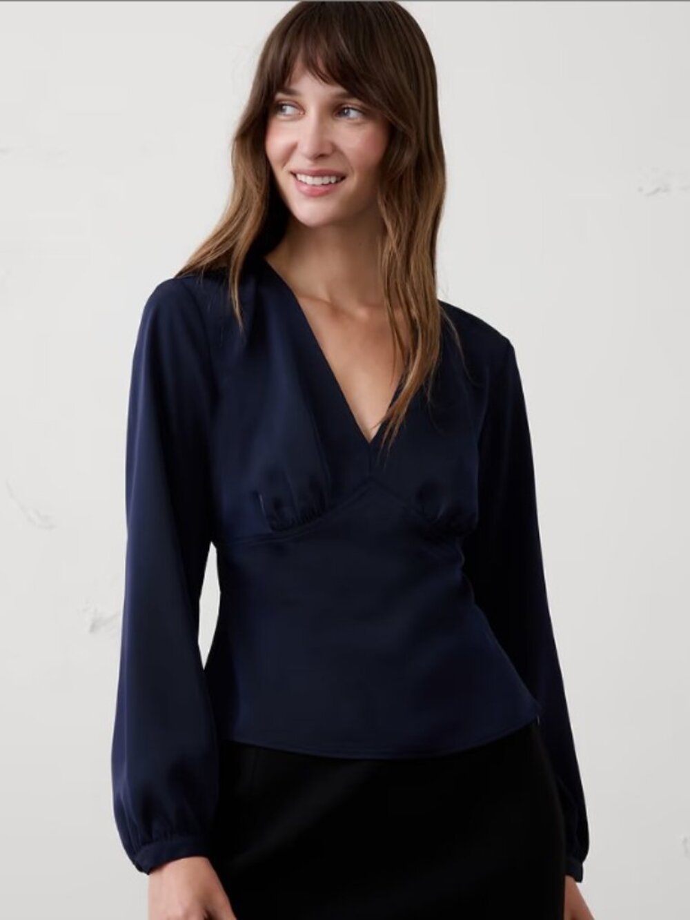 BR Factory Silk V Neck Top/NEW Without Tags!  NAVY Color! SIZE 10